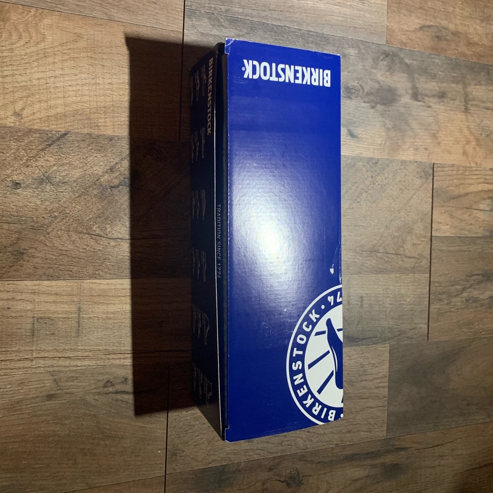 BRAND NEW IN BOX Birkenstocks Size EU 36/US 6